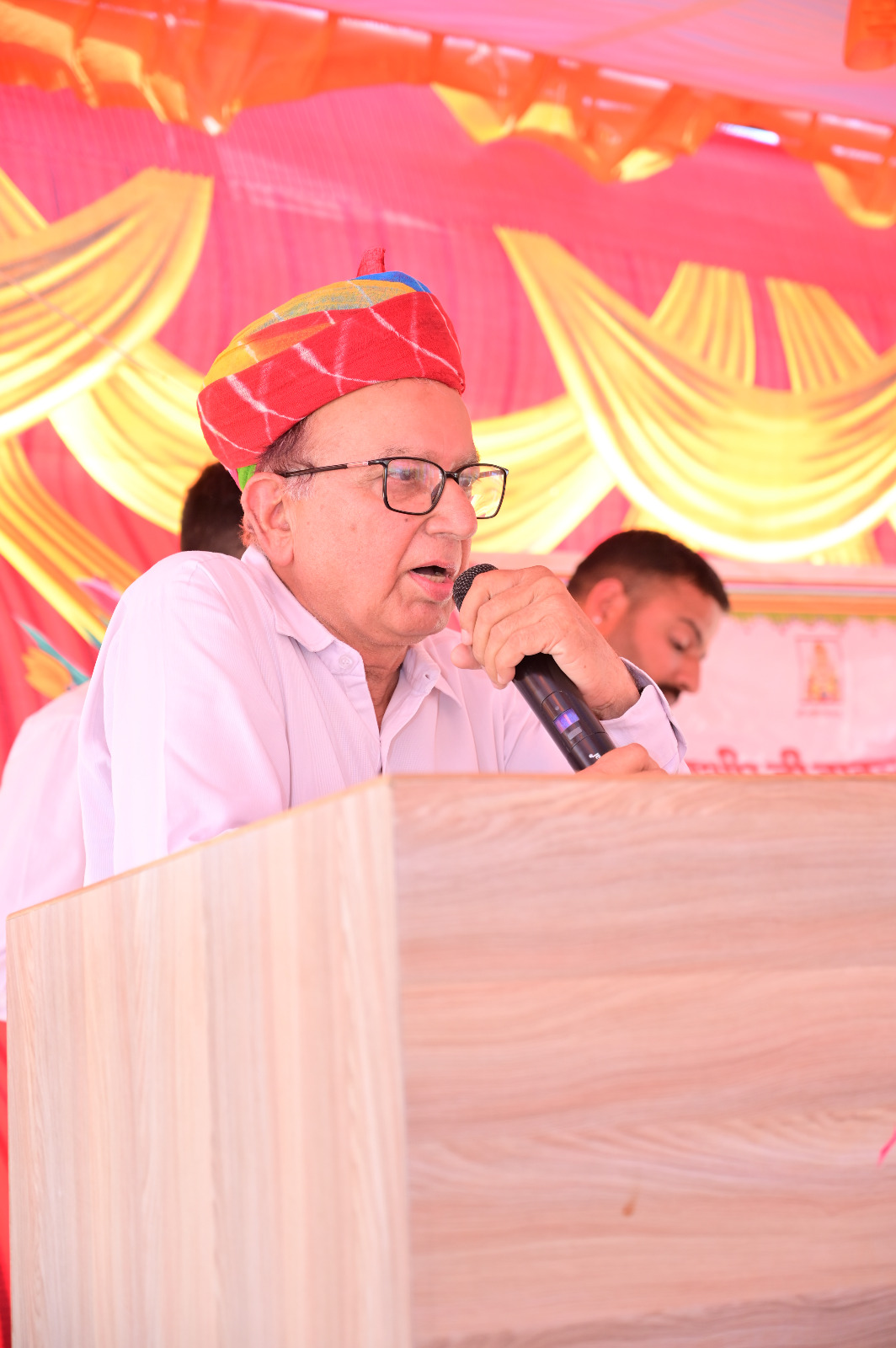 स्थानीय निवासी